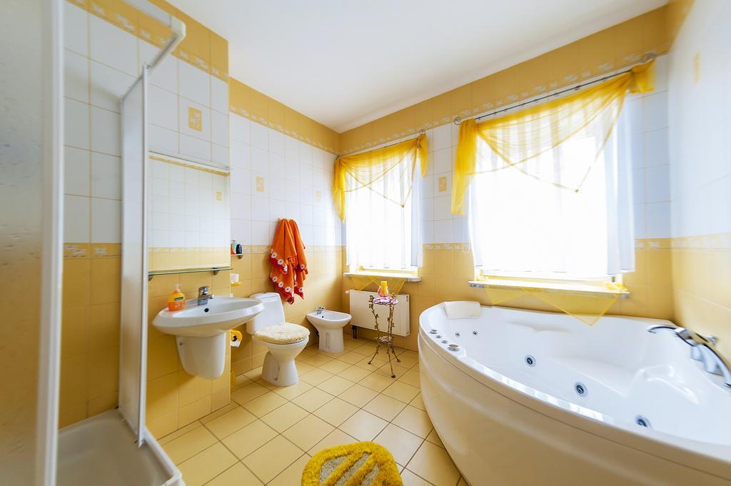 Bed and Breakfast Uroczysko Jastrowie Exterior foto